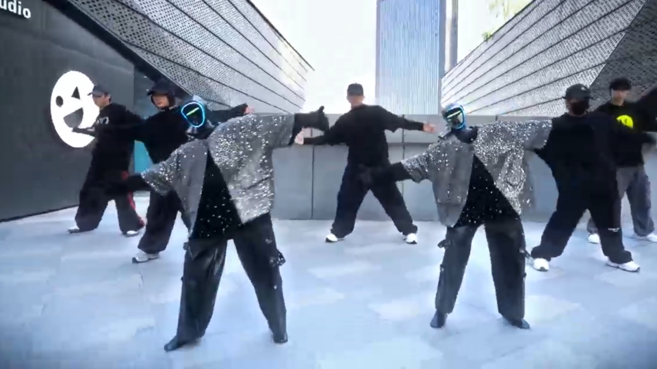 宇树机器人舞蹈表演《精武门》