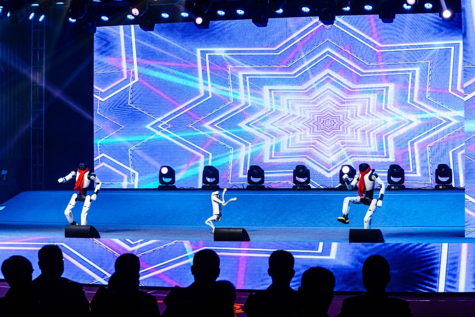 年会舞蹈表演